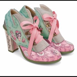 Marie Antoinette size 9 high heels